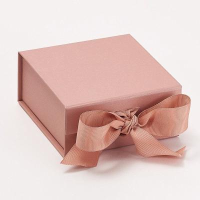 China Manufacturer Recyclable Customizes Wholesale Custom Printed Gift Boxes With Ribbon Magnetic Closing Folding Box for sale