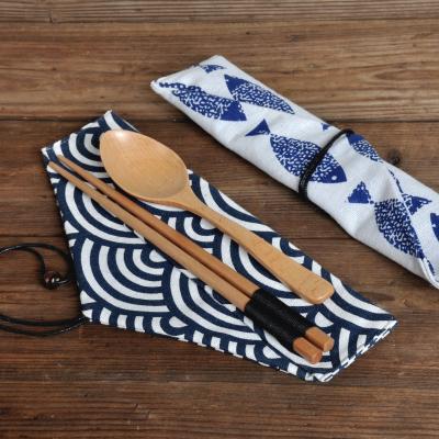 China Viable Portable Chopsticks Bag Japanese Cutlery Storage Bag Chopstick Triangle Fabric Bag for sale