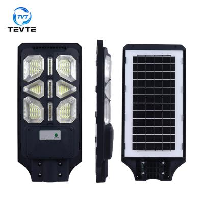 China ROAD 150w IP65 Outdoor Waterproof Road Light Human Body Induction LED Solar Powered Solar Street Light for sale