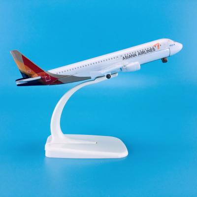 China New Product Global Hot Sale 1:235 16cm Baza Airplane Model Aircrafts Airbus A320-200 Asiana Airlines Zinc Alloy Model for sale