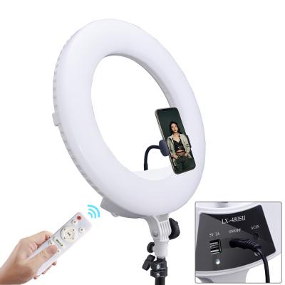 Chine Prix usine sans fil de lumière de cercle de maquillage de Ring Light Battery Operated 48W de couleur du Bi 3200K-5500K à vendre