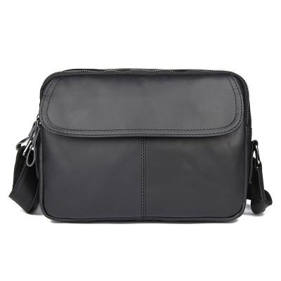 China Wholesale Custom New Black Vintage Shoulder Bag Custom Classic Casual Men's Top Layer Logo Whip Leather Bag Men's Small Flip Messenger Bag for sale