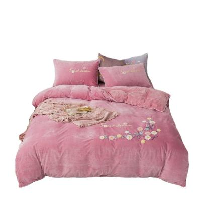 China European style embroidered towel embroidery bedding set soft bedding comforter/luxury comforter cover for sale