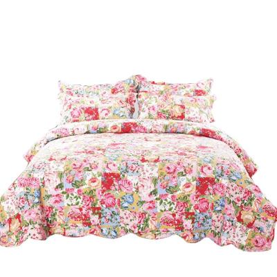 China Durable Cheap Bedding King Size Quilted Patchwork Luxury Bedspreads Bed Comforter Sets for sale