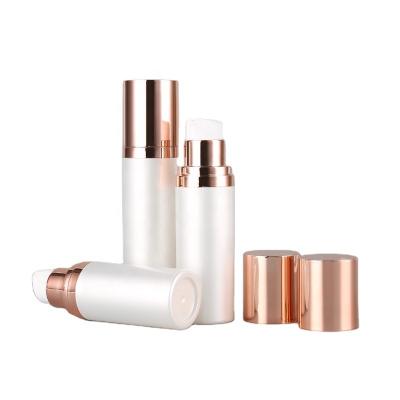 China Acrylic airless bottle rose gold cosmetic l serum bottle 30ml 40ml 50ml airless lotion bottle with rose gold lid for sale