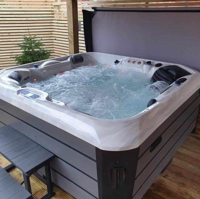 China Sunrans 49 Free Massage Jets Whirlpool Hot Tub For 5 Person Spa Outdoor for sale