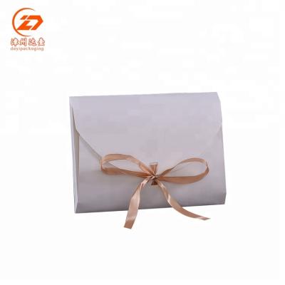 China New Design Handmade Luxury Wedding Gift Envelope Box for sale