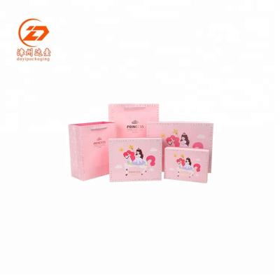 China 2018 hot sale handmade baby gift packaging box wholesale price for sale