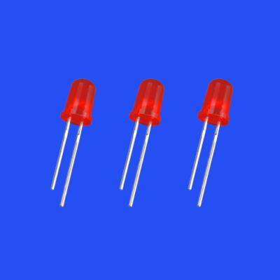 China 5mm Round Head Tinted Foggy Red Color 620-630nm 200-300mcd 60deg Diode Light for sale