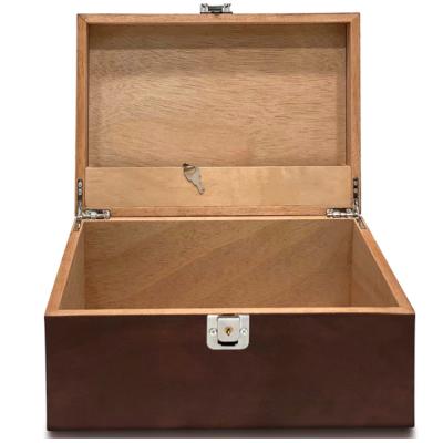 China Wooden Storage Box Handmade Locking Wooden Box With Hinged Lid Keepsake With Lock Oak Box For Home for sale