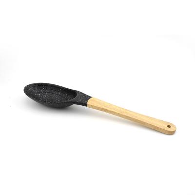 China Disposable Heat Resistant Solid Teaspoon With Wooden Handle For Kitchen Utensils for sale