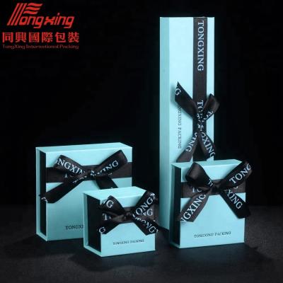 China Handmade Hot Selling Elegant Customized Gift Jewelry Packaging for sale