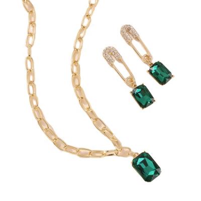 China FASHIONABLE Creative Geometric Necklace and Earring Set Simple Green Square Jewel Shape Earrings Diamond Pendant Chain Necklace Set Clips for sale