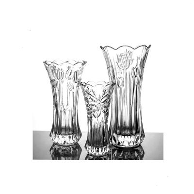 China Glass and Crystal Vases With Wholesale Price Decorative Art Decor Vase China Good Colorful for sale