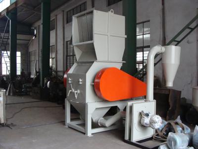 Chine Représentation insonorisée 150-120kg/H de machine en plastique automatique de broyeur bonne à vendre