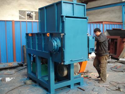 China Máquina automática da retalhadora do animal de estimação, grande capacidade de reciclagem plástica 30KW da retalhadora à venda