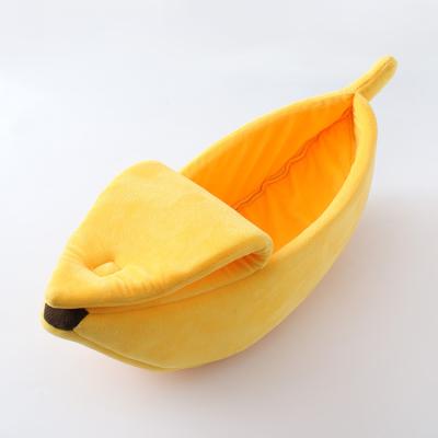 China Hot Wholesale Viable Pet Cat Plush Shape Banana Shape Maker Bed For Cats Dogs Pet Accessories for sale