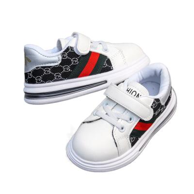 China Lightweight children's board shoes 2023 new spring Korean version of the boy's face sports shoes girls fashion net baby shoes for sale