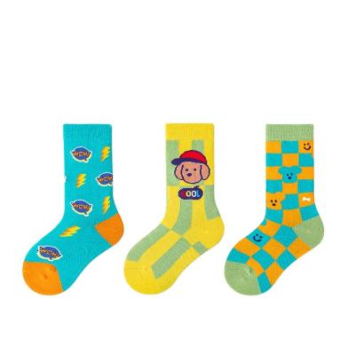 China New CIA Fashionable Striped Plaid Children's Breathable Cotton Medium Tube Socks for Boys and Girls in Fall and Winter 2 for sale