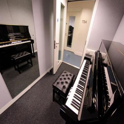 China Modern High End Listening Studio Room Acoustic Listening Room Built for sale