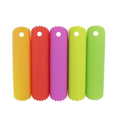 China Wholesale Custom Viable Kitchen Tool Portable Silicone Tube Garlic Peeler Peeler Press Roller Set for sale