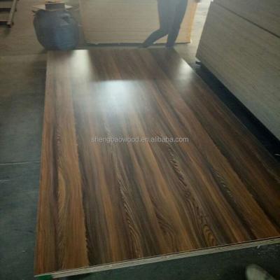 China Modern matte or gloosy finish melamine paper laminated melamine flakeboard for sale