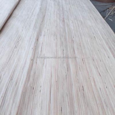 China o.40mm Laminate Poplar Core Traditional Grade B Wood Veneer For Lamination Veneer for sale