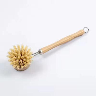 China 2022 Environmental Friendly +smooth Ruisen Household Kitchen Wash Cleaning Coconut Shell Brush With Long Handle for sale