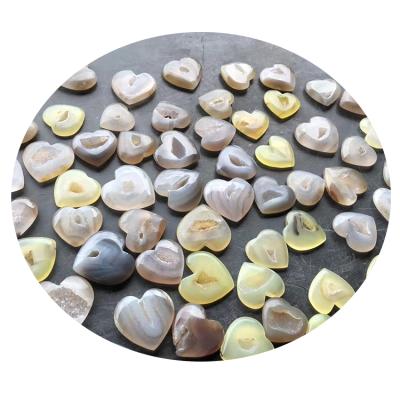 China China wholesale handmade natural agate geode crystal hearts for decoration for sale