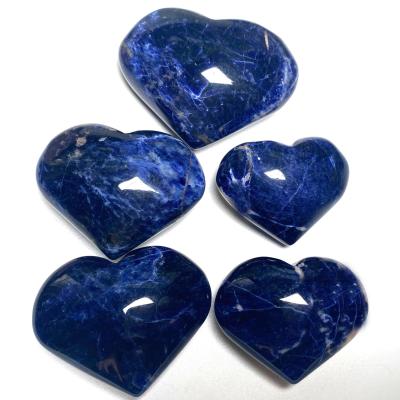 China China hot sale 3-5cm natural handmade sodlite heart for sale