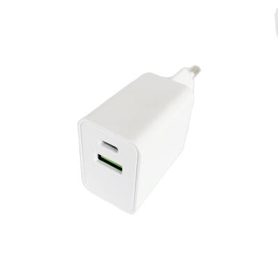 China 20W Mobile Phone Power PD Kit Fast Charging Main Adapter with Type-C Cable for iPhone Charged for sale