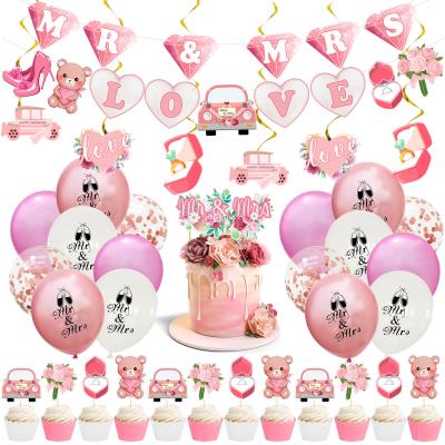 China Disposable Mr. 2021 and Mrs. diamond balloon wedding party decoration banner cake supplies sets for sale