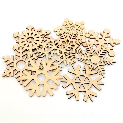 China China Hot Sale Christmas Carving Decoration Supplies Snowflake Wooden Crafts Pendant Ornaments for sale