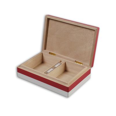 China Gift Shop Outdoor Humidor Purchasing Lacquer Humidor Outdoor Custom High Gloss Packing Boxes for sale