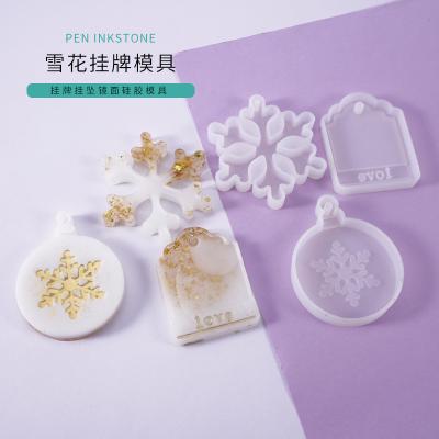 China Stocked W057 Snowflake Christmas Ornament Silicone Pendant Mold for sale