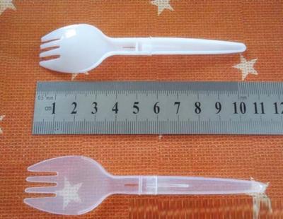 China 105mmx60mm White Folding Spork Plastic Disposable Cutlery Customized Size for sale