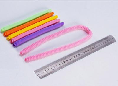 China PP Material Disposable Plastic Drinking Straws Spring Stretch To 640mm 6X200mm for sale