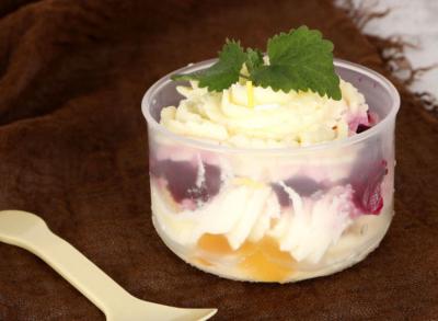 China 120ml Fat Pudding Ice Cream Cups Dessert Tiramisu Yogurt Cup Resistant High Temperature Can Be Baked In Water With Lid a for sale