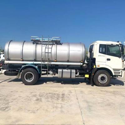 China Water Transport Stored New 4x2 Wheeler 6 5000 Liters Stainless Steel Tanker Truck for sale