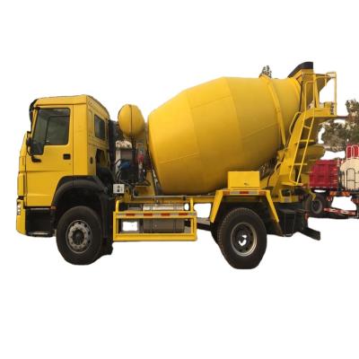 China Building Material Stores Howo 4x2 Concrete Truck Mixers 3m3 for sale