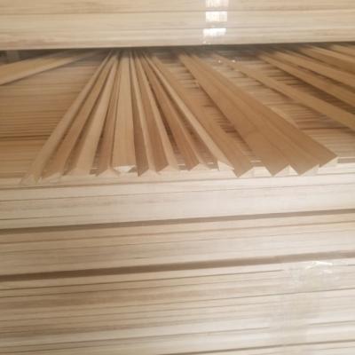 China Solid Wood Panel Shan Tong Paulownia Sperrholz Furnier Finger Paulownia Traditional Trapezoid Slats Joined Timber Slats Tile for sale