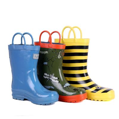 China Cute 3D Waterpoof Kid Rainbow Painted Eggshell Rubber Waterproof Rain Boots With Handls for sale