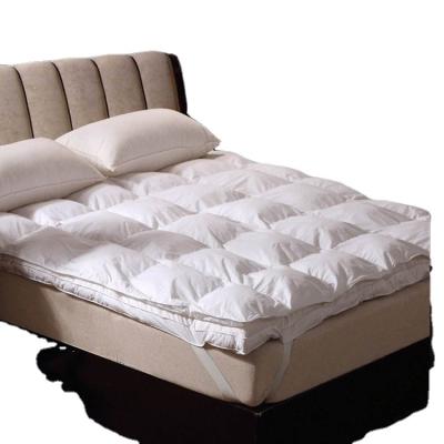 China New Style Best Quality Bed Topper Wholesale Easy Sleeping Anti-bacteria Duck Feather Mattress Soft 100% and Warm Mattress Topper for sale