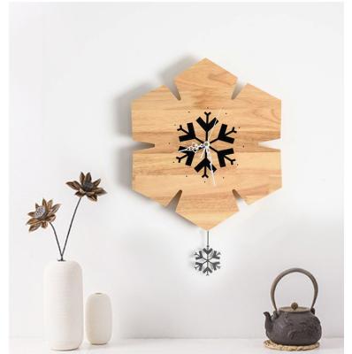 China European antique wooden wall clock living room retro style quiet creative wooden wall clock for sale