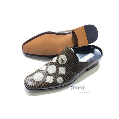 China Fashion Trend A Grade Quality Guaranteed Men's Genuine Leather Office Shoes Men's Formal Half Slippers for sale