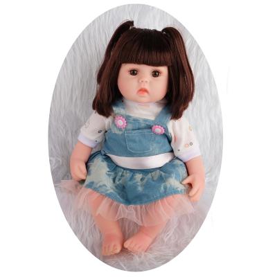 China Real 45cm Eco-friendly Realistic Silicone Soft Cute Doll Bebe Doll Pacifier New Reborn With 15 Healthy IC For Kids for sale