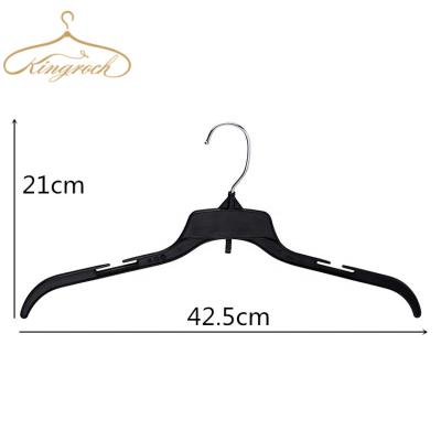 China Eco-friendly Material Black 42.5 Cm Durable 17 Inch Laundry Display Plastic Garment Hangers For Clothing Store for sale