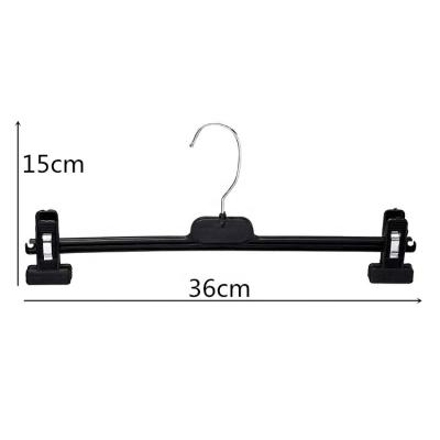 China Wholesale Eco-friendly Material 36CM Movable Clip Black Plastic Panties Hanger For Bottom for sale