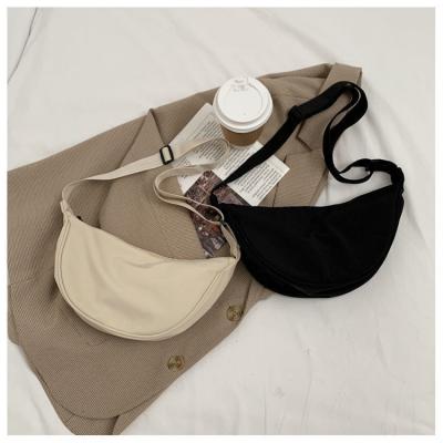 China NYLON CROSSBODY BAG CROSSBODY BAG FEMALE 2024 NEW DUMPLING LIGHTWEIGHT UNDERARM BAG ALL SHOULDER CANVAS BAG Te koop