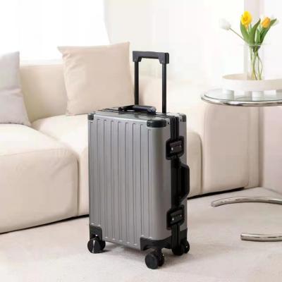 China ALL ALUMINUM MAGNESIUM ALLOY LUGGAGE WOMEN'S AND MEN'S ALUMINUM ALLOY ROD BOX ALUMINUM FRAME 26 